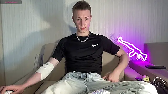 Travis Gracile online show from 13, 6, 2026