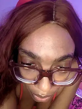 ChocolatCoveredStrawberry online show from 19, 4, 2026