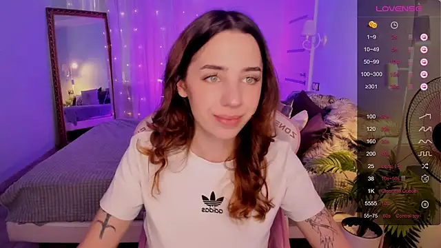 CharliGrace  online show from 13, 6, 2026
