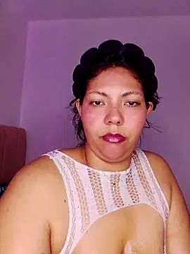 Snapshot of Izel_ chatting on 16, 4, 2026 Izel online show from 16, 4, 2026