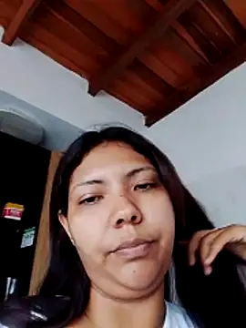 Snapshot of Izel_ chatting on 17, 4, 2026 Izel online show from 17, 4, 2026