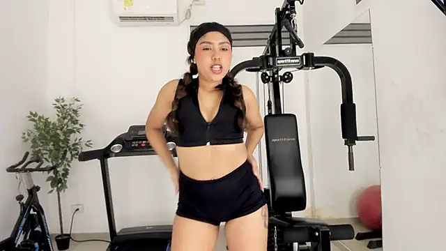 Snapshot of Mallory_Lee chatting on 5, 5, 2026 Mallory Lee online show from 5, 5, 2026