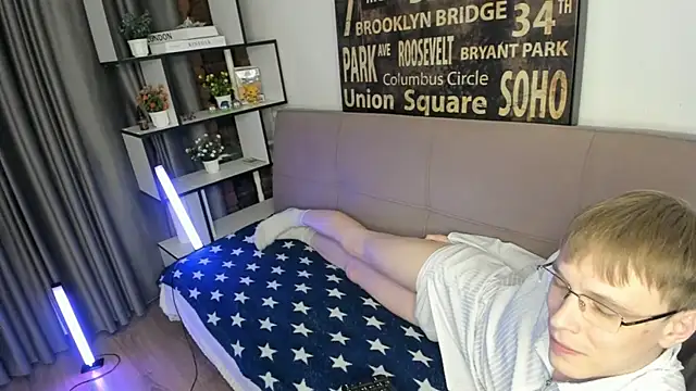 TwinkWhite online show from 16, 5, 2026