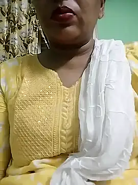 Snapshot of Monika_telugu_queen chatting on 18, 4, 2026 Monika telugu queen online show from 18, 4, 2026