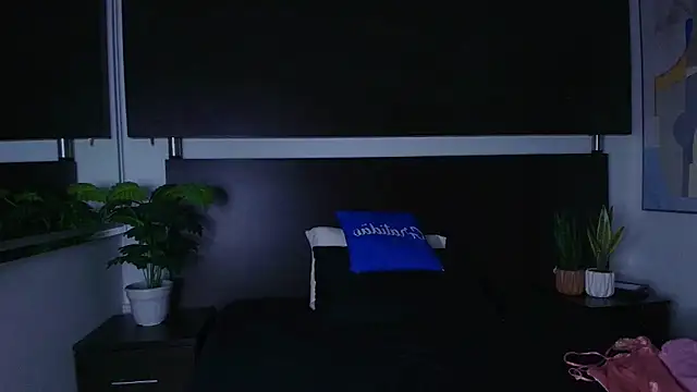 Snapshot of Scarlet__noir chatting on 16, 4, 2026 Scarlet noir online show from 16, 4, 2026