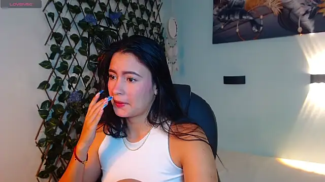 Snapshot of rosaleia_ chatting on 10, 7, 2026 rosaleia online show from 10, 7, 2026