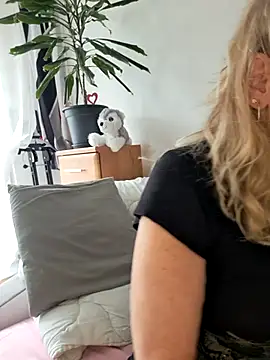 Snapshot of Blond_lady_czech chatting on 12, 7, 2026 Blond lady czech online show from 12, 7, 2026