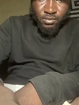 Snapshot of bobkingbige chatting on 14, 4, 2026 bobkingbige online show from 14, 4, 2026