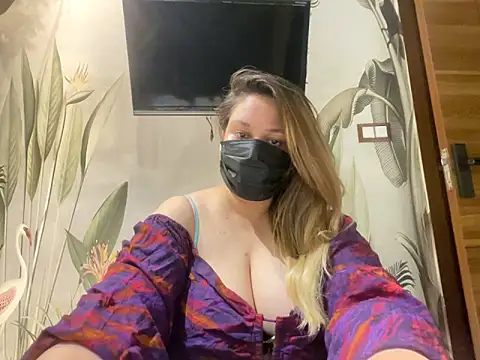 kavyasingh36 online show from 27, 4, 2026