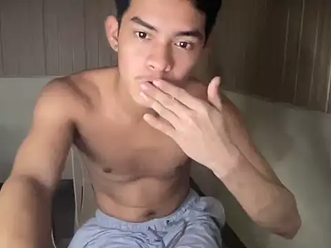 yourhotasian jhonpol16 online show from 28, 6, 2026