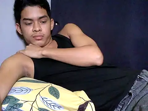 yourhotasian jhonpol16 online show from 30, 6, 2026