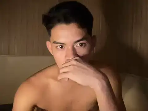 yourhotasian jhonpol16 online show from 3, 7, 2026
