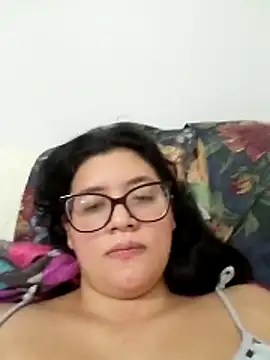 Snapshot of dhalia-rose89 chatting on 11, 4, 2026 dhalia-rose89 online show from 11, 4, 2026