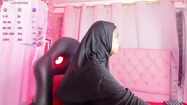 NadiaKarim  online show from 18, 4, 2026