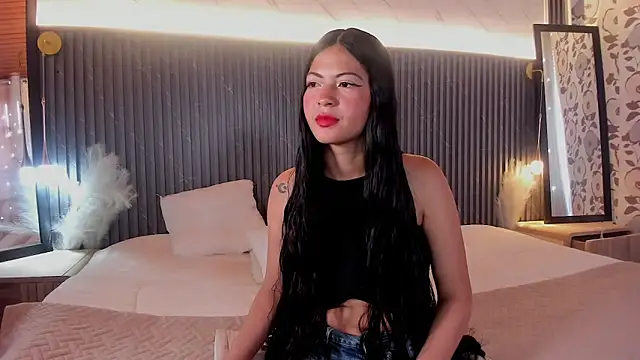 zoe castillo online show from 21, 4, 2026
