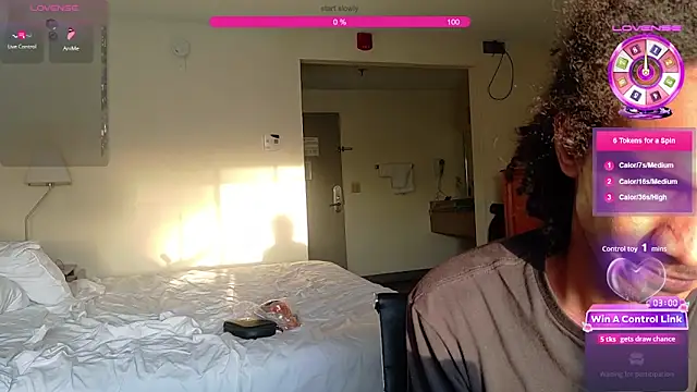 Snapshot of Uniballboy chatting on 14, 4, 2026 Uniballboy online show from 14, 4, 2026