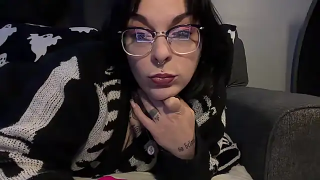 Snapshot of AmalaHexx chatting on 12, 5, 2026 AmalaHexx online show from 12, 5, 2026
