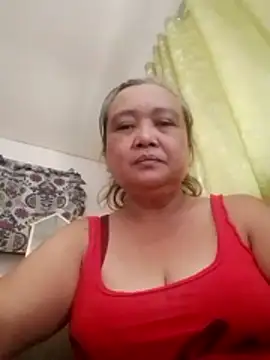 jeanyummytits online show from 4, 6, 2026