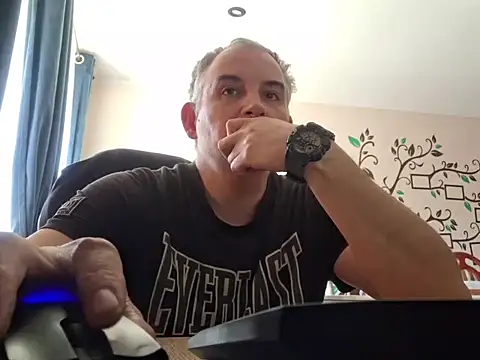 Snapshot of Piotr481 chatting on 2, 5, 2026 Piotr481 online show from 2, 5, 2026