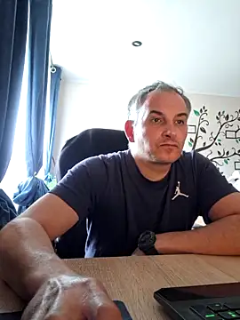 Snapshot of Piotr481 chatting on 23, 5, 2026 Piotr481 online show from 23, 5, 2026