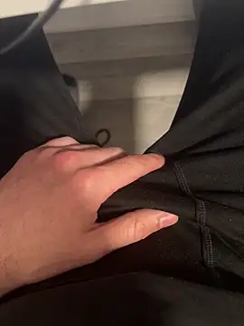 bigDickMoroccan online show from 12, 4, 2026