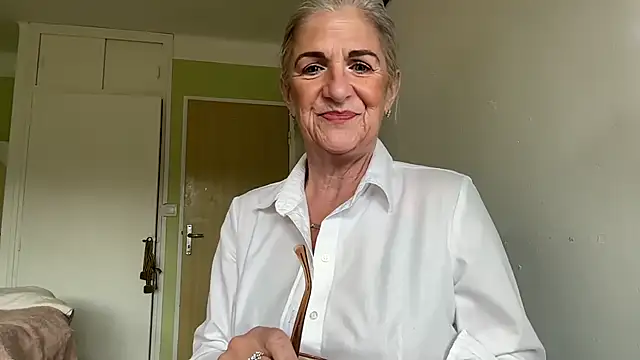 Snapshot of NaughtyMonicaUK chatting on 16, 5, 2026 NaughtyMonicaUK online show from 16, 5, 2026
