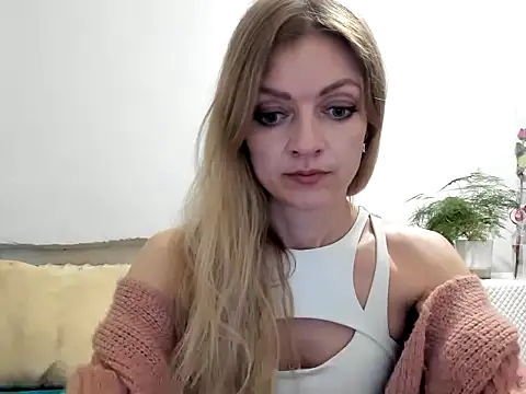 Snapshot of Severina7 chatting on 5, 6, 2026 Severina7 online show from 5, 6, 2026