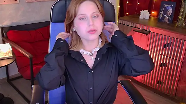 Snapshot of VivienneHebert chatting on 25, 6, 2026 VivienneHebert online show from 25, 6, 2026