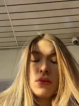 Risky Mia69 online show from 15, 4, 2026