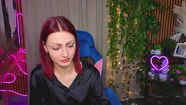 Snapshot of CarolynReeves chatting on 15, 4, 2026 CarolynReeves online show from 15, 4, 2026