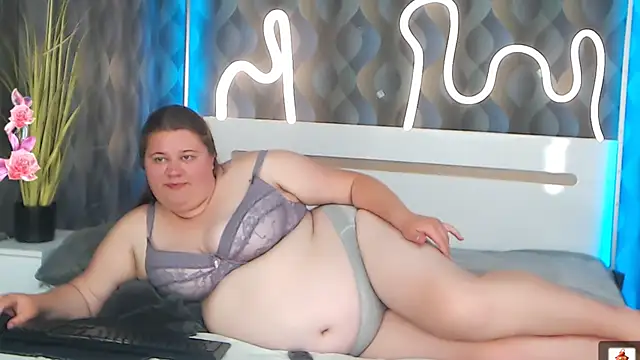 Snapshot of Bella_Blvck chatting on 27, 5, 2026 Bella Blvck online show from 27, 5, 2026