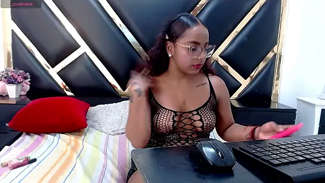 AprilyCrystal2 online show from 4, 5, 2026