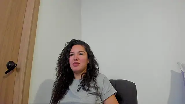 MiaRouseex online show from 15, 5, 2026