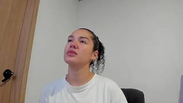 MiaRouseex online show from 19, 5, 2026