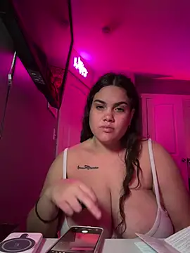 Islandmamita online show from 5, 7, 2026