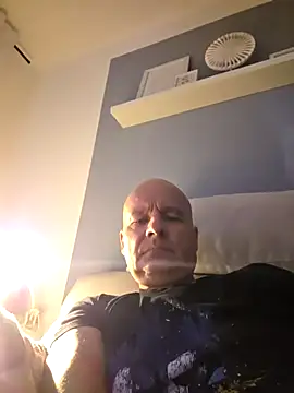 Snapshot of mannohmann5 chatting on 27, 7, 2026 mannohmann5 online show from 27, 7, 2026