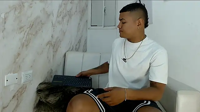 Snapshot of Dante__jons chatting on 25, 5, 2026 Dante jons online show from 25, 5, 2026