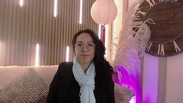 Velvet Curly online show from 12, 5, 2026