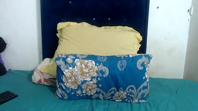 Snapshot of NAUGHTYNATASHAXX34 chatting on 26, 5, 2026 NAUGHTYNATASHAXX34 online show from 26, 5, 2026