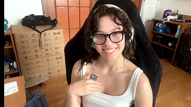 PillowPeachX online show from 3, 6, 2026
