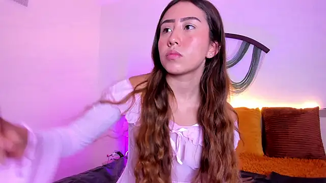 Molly Sweet   online show from 9, 7, 2026