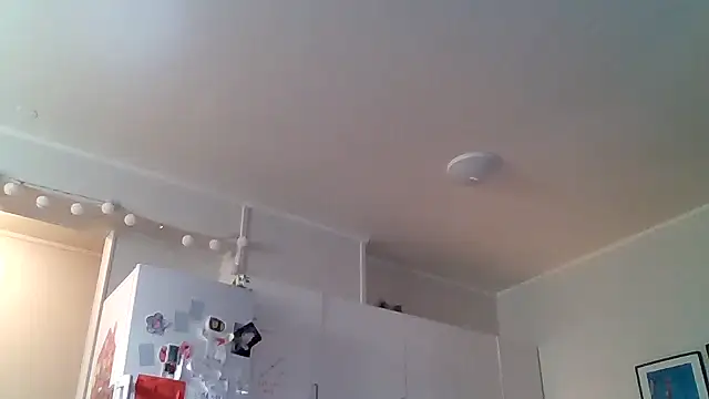 Snapshot of shyhornymommy chatting on 18, 4, 2026 shyhornymommy online show from 18, 4, 2026