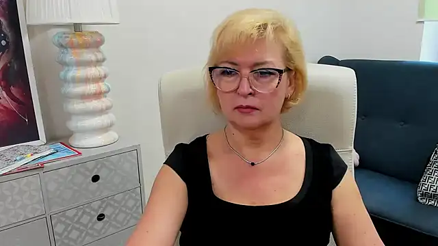 Snapshot of luna_xfantasy chatting on 1, 6, 2026 luna xfantasy online show from 1, 6, 2026