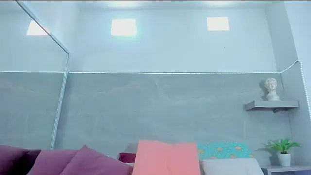 Kitty Dream01 online show from 20, 4, 2026