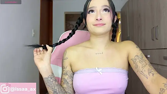Snapshot of issa_dolly chatting on 26, 5, 2026 issa dolly online show from 26, 5, 2026