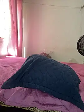 BabyDiferenciada01 online show from 17, 4, 2026