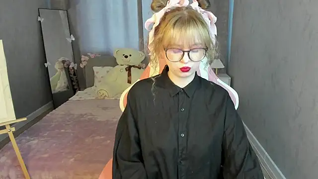 Snapshot of Helen_Carson chatting on 21, 4, 2026 Helen Carson online show from 21, 4, 2026