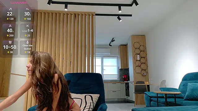 Snapshot of Tiny_Blush chatting on 18, 6, 2026 Tiny Blush online show from 18, 6, 2026