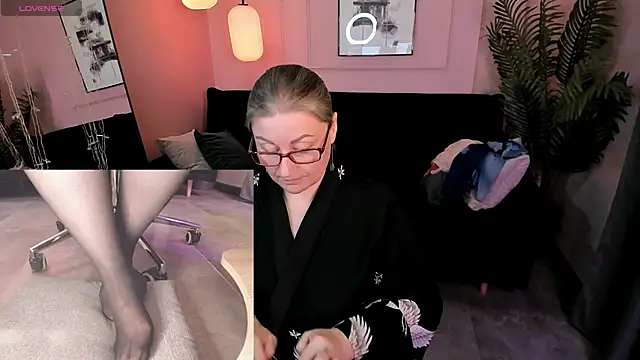 Alexandra Kind online show from 6, 5, 2026