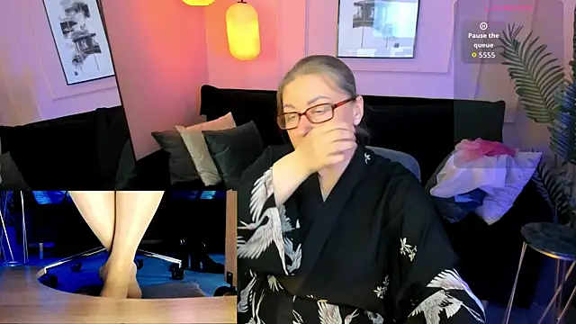 Snapshot of Alexandra_Kind chatting on 13, 6, 2026 Alexandra Kind online show from 13, 6, 2026